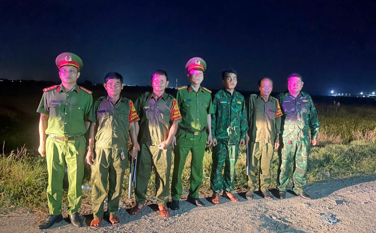 Công an xã Phước Chỉ tăng cường tuần tra tuyến biên giới góp phần đẩy lùi hàng giả ra khỏi địa bàn.

