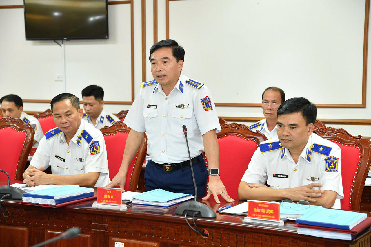 Đại tá Đào Bá Việt, Tư lệnh Vùng Cảnh sát biển 4 phát biểu ý kiến tại Hội nghị