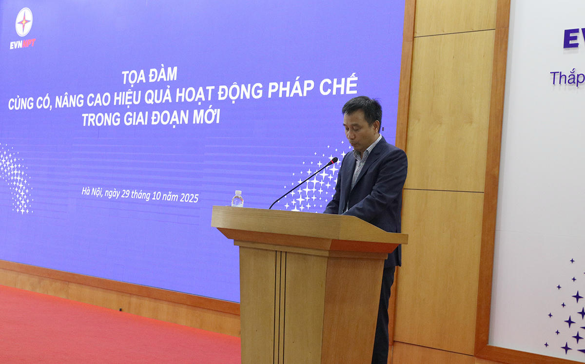 Ông Nguyễn Tuấn Tùng - Chủ tịch HĐTV EVNNPT phát biểu chỉ đạo tại buổi toạ đàm
