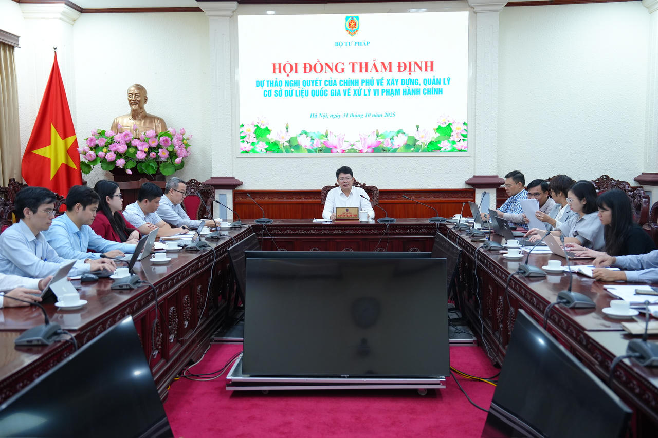 Thẩm định Nghị quyết về xây dựng, quản lý Cơ sở dữ liệu quốc gia về xử lý vi phạm hành chính