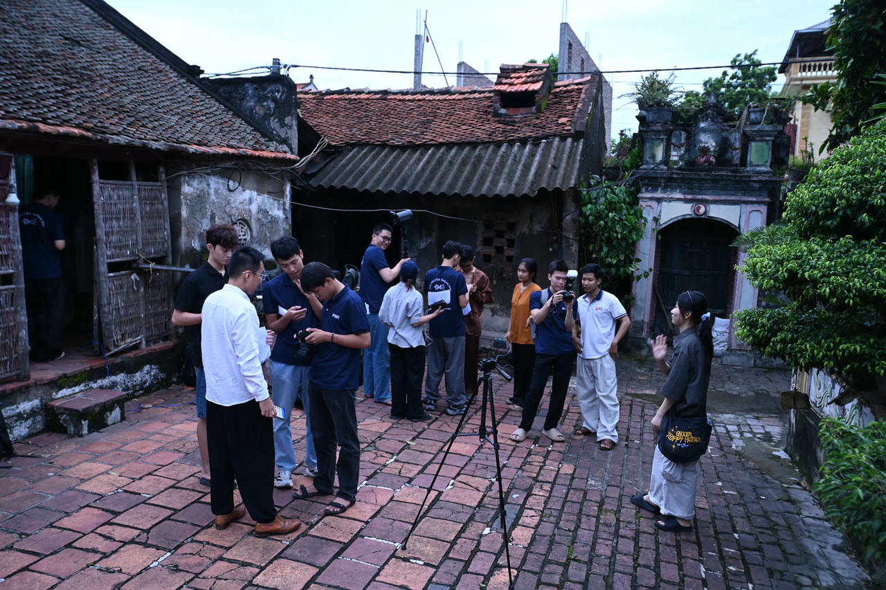 Khi người trẻ làm 'phim cách mạng'