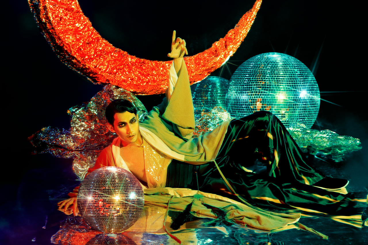 Hình ảnh khác lạ của Liên Bỉnh Phát. Ảnh: ĐPCC