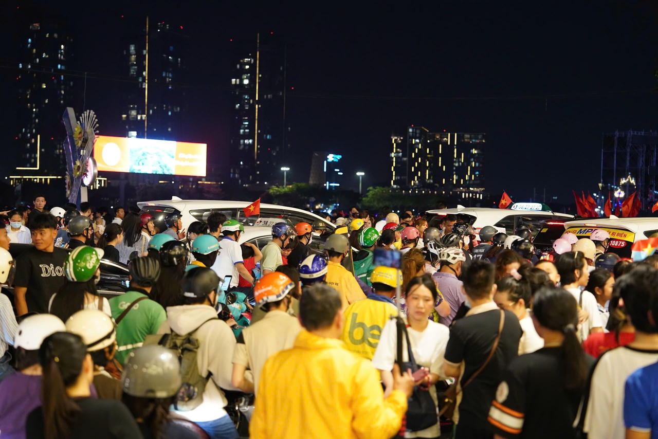 “Thủ phạm” gây tắc đường không chỉ ở hạ tầng