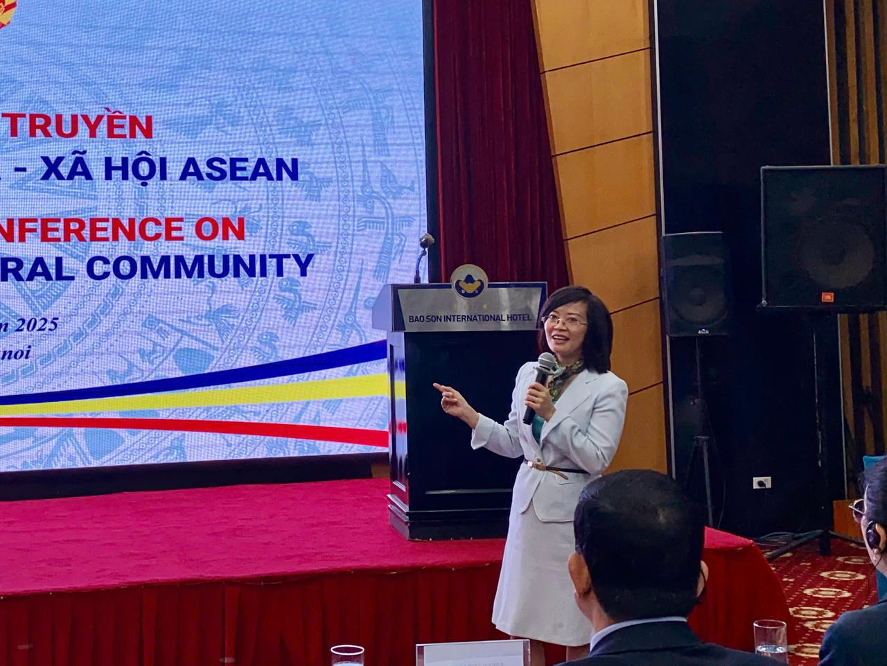 Bà Hà Thị Minh Đức - Phó Vụ trưởng Vụ Hợp tác quốc tế, Bộ Nội vụ nhận định nỗ lực trong công tác truyền thông, cụ thể là việc thực hiện tốt Kế hoạch tuyên truyền, quảng bá ASEAN. (Ảnh: PV)