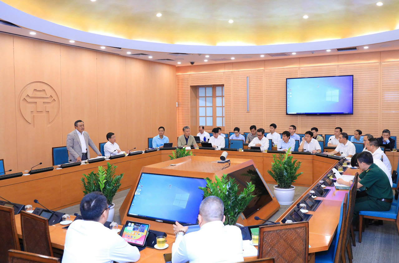 Trong năm 2026 phải cập nhật, sửa đổi, hoàn chỉnh quy hoạch đường sắt đô thị Hà Nội