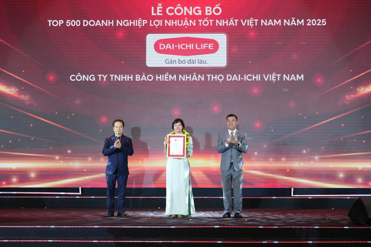 Dai-ichi Life Việt Nam vinh dự lần thứ 5 nhận giải thưởng “Top 500 Doanh nghiệp Lợi nhuận tốt nhất Việt Nam”