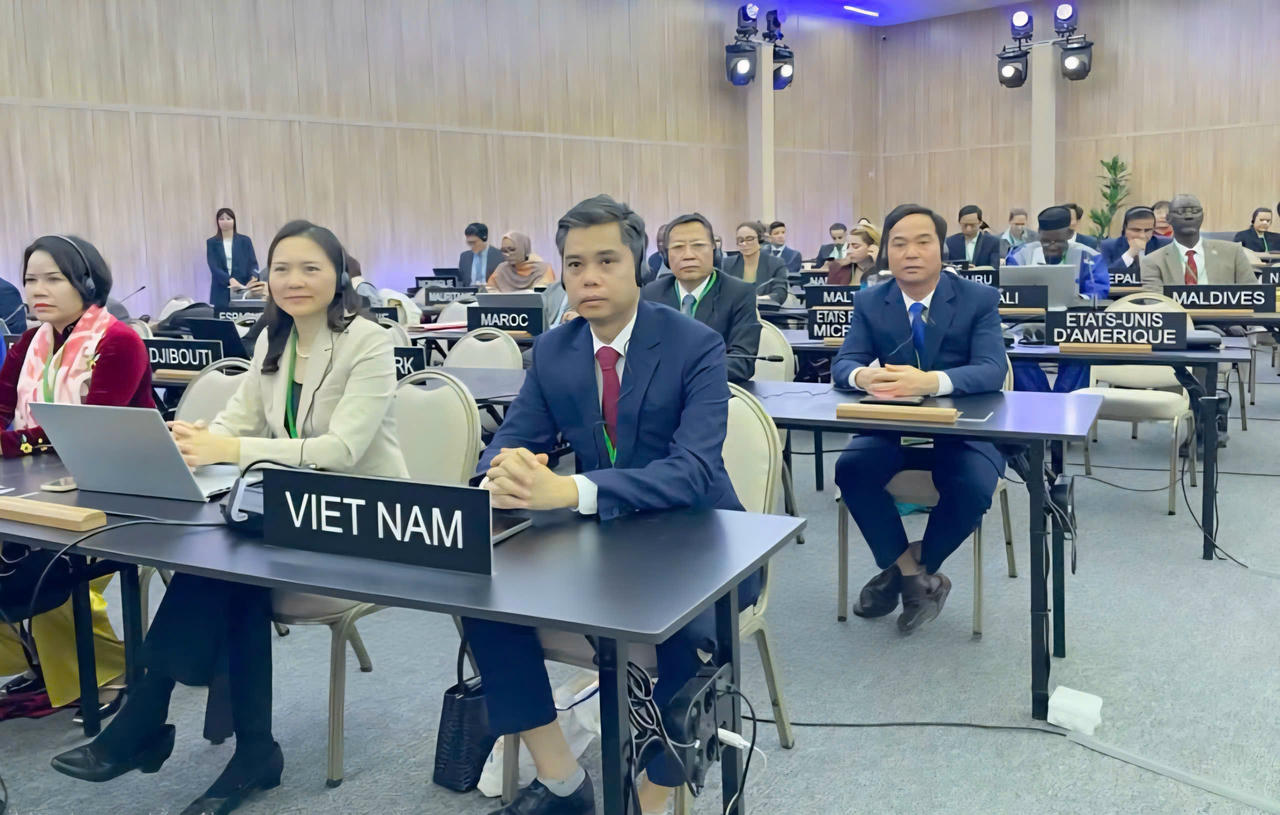 Ông Nguyễn Văn Chiến, Trưởng ban Tuyên giáo và Dân vận Tỉnh ủy Hưng Yên dự hội nghị của UNESCO tại thành phố Samarkand, Cộng hòa Uzbekistan.