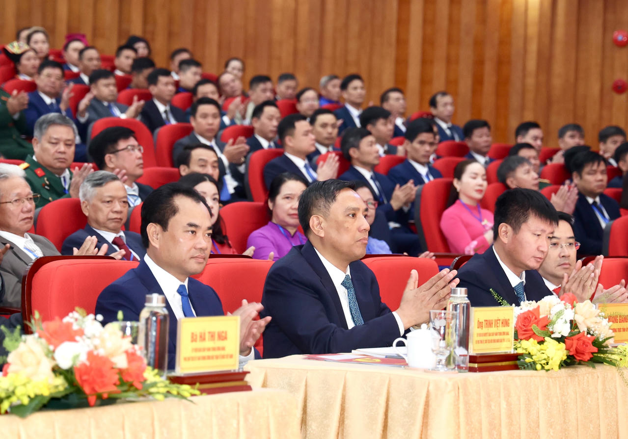 Bà Giàng Thị Dung giữ chức Chủ tịch Ủy ban MTTQ Việt Nam tỉnh Lào Cai 