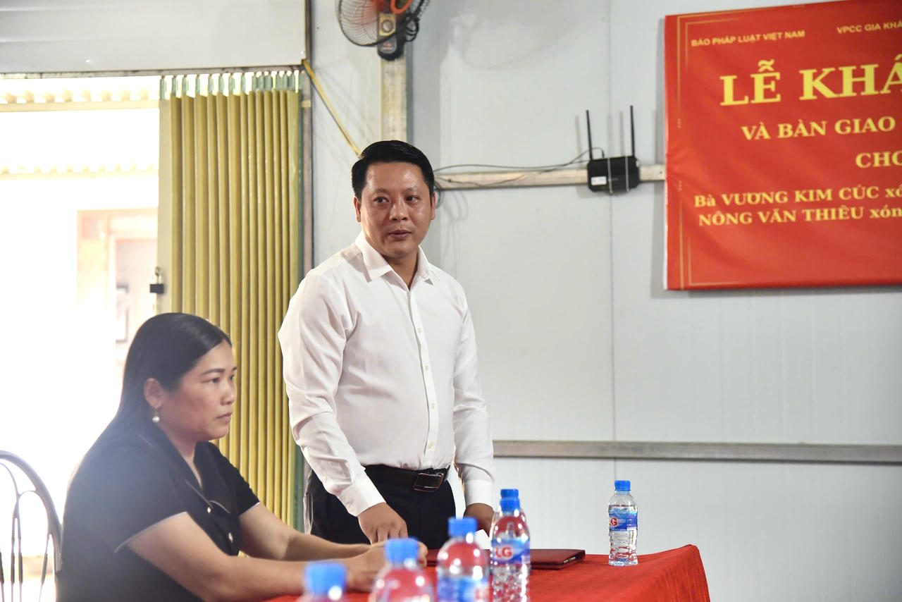 Ông Nguyễn Trung Hiếu, Chủ tịch UBND xã Hưng Đạo phát biểu tại buổi lễ. (Ảnh: Thanh Tùng)