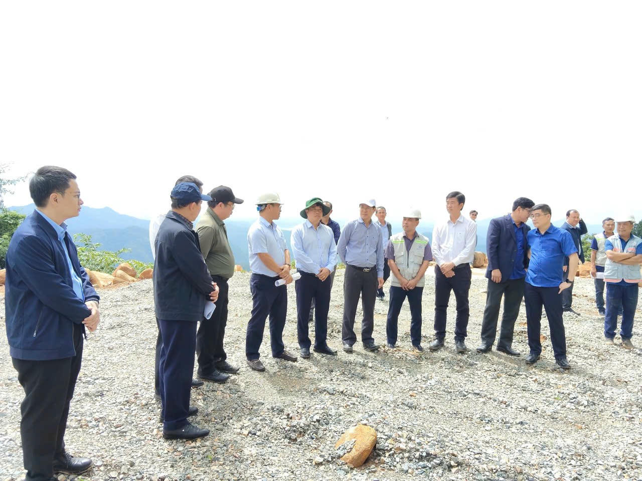 Bí thư Tỉnh uỷ Lâm Đồng kiểm tra sạt lở tại QL 28B.