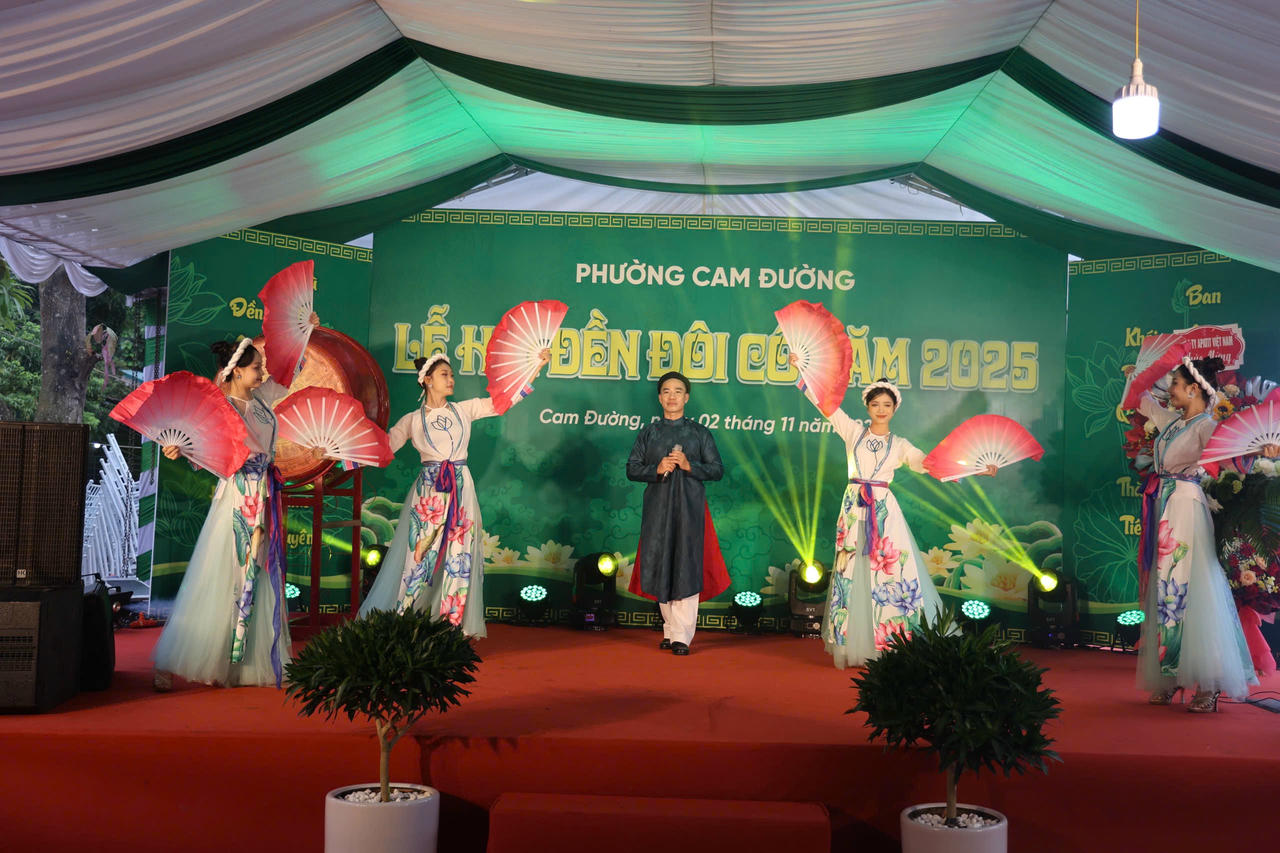 ​Rộn ràng Lễ hội Đền Đôi Cô Cam Đường 2025