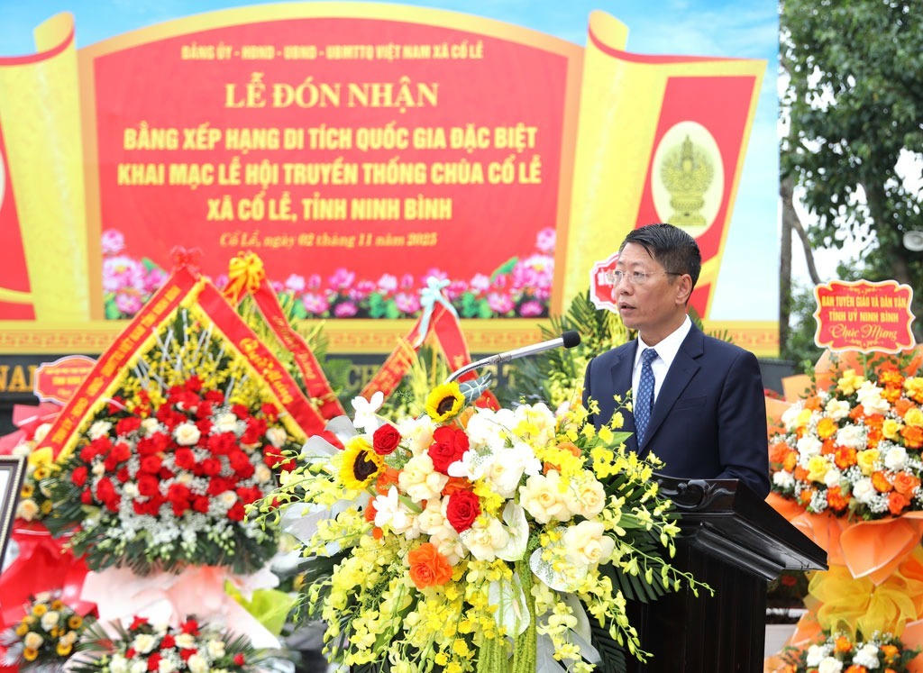 Ông Trần Song Tùng - Phó Chủ tịch Thường trực UBND tỉnh Ninh Bình phát biểu tại buổi lễ.