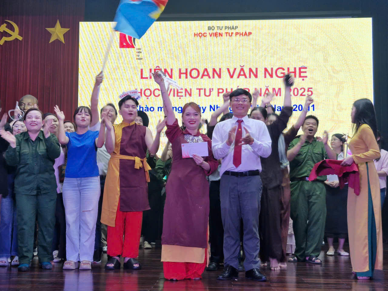 Học viện Tư pháp cơ sở TP Hồ Chí Minh sôi nổi hưởng ứng Ngày Pháp luật Việt Nam