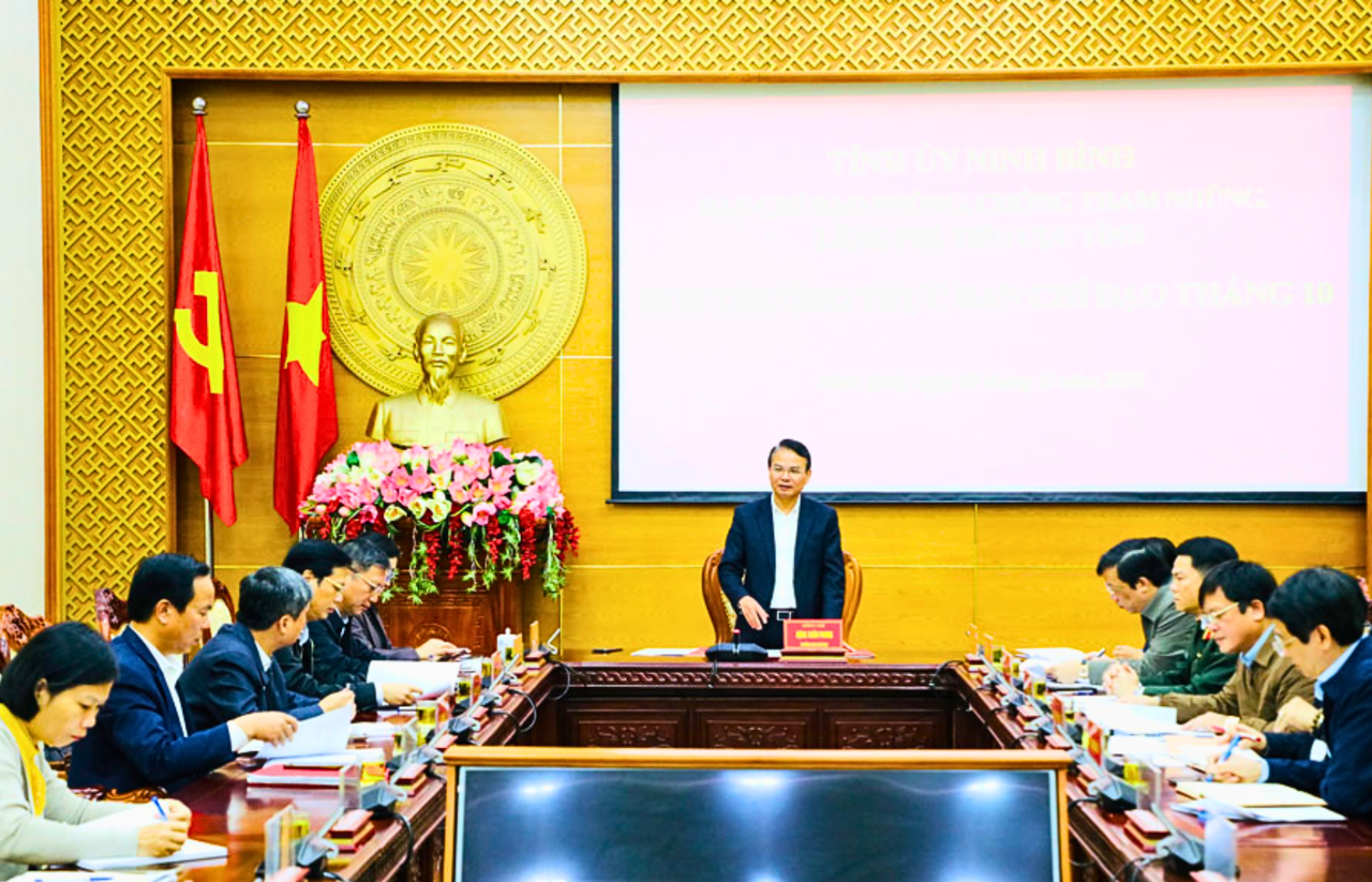 Toàn cảnh cuộc họp.