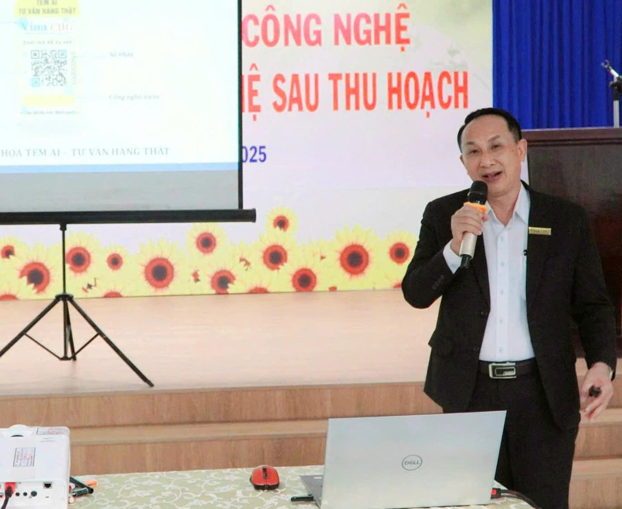 Ông Nguyễn Viết Hồng, Chủ tịch HĐQT - Tổng Giám đốc Công ty Vina CHG chia sẻ tại hội thảo.