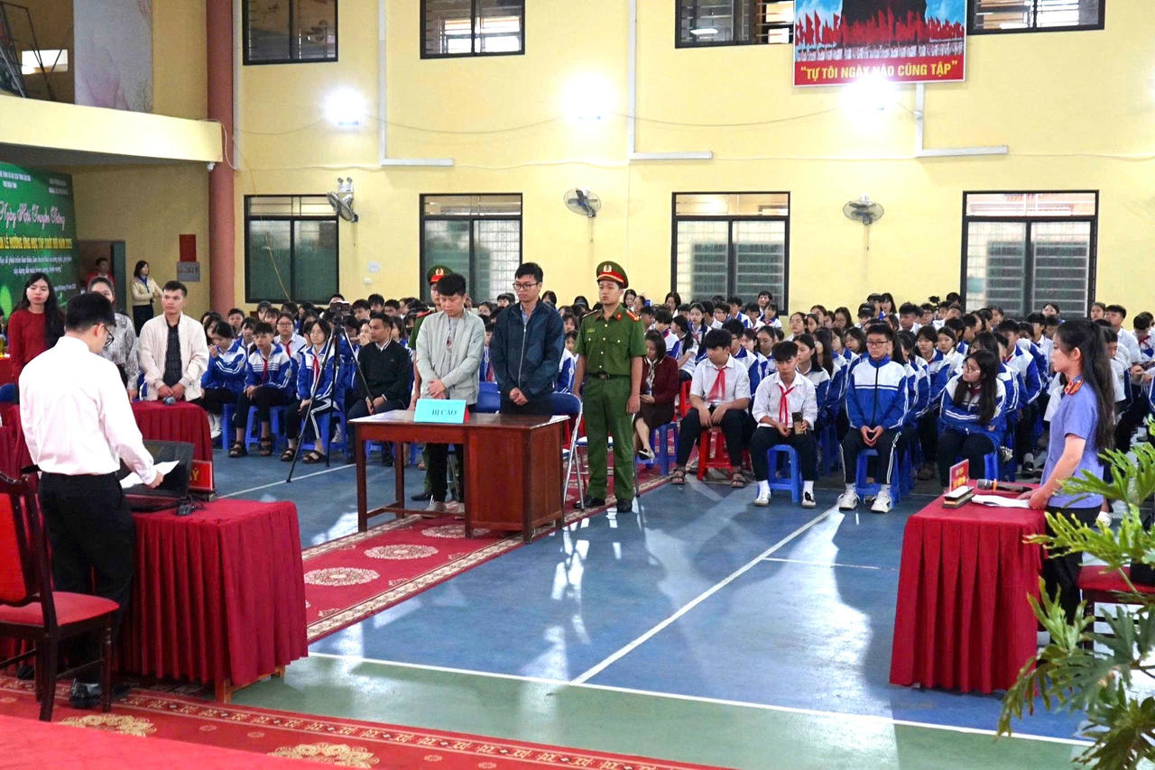 Phiên tòa giả định xét xử vụ án “Vi phạm quy định về an toàn giao thông đường bộ gây hậu quả nghiêm trọng”