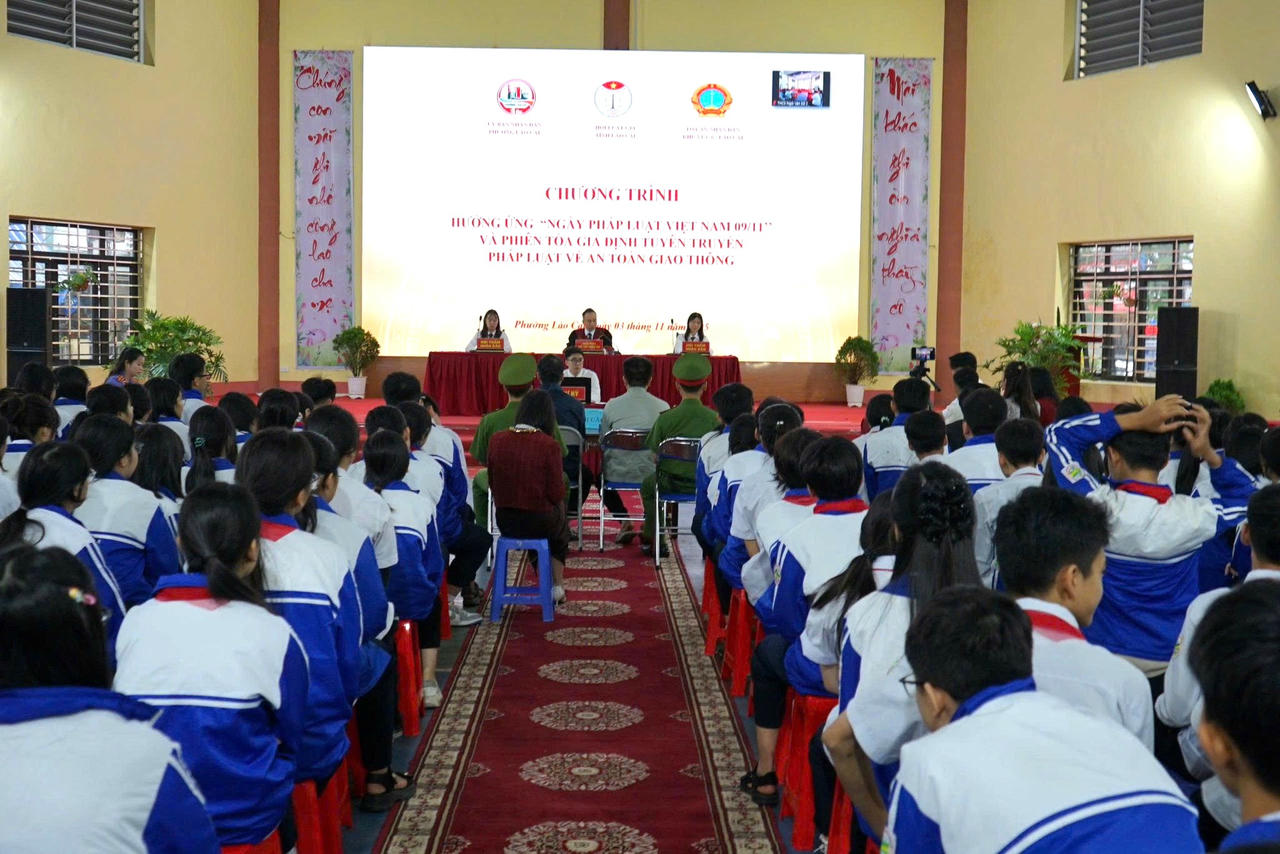 Lào Cai: Sôi nổi các hoạt động tuyên truyền Ngày Pháp luật Việt Nam trong trường học