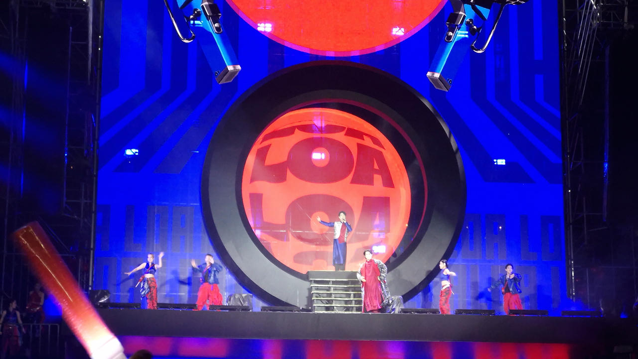 Tiết mục mở màn của Tuấn Cry và Quang Đăng