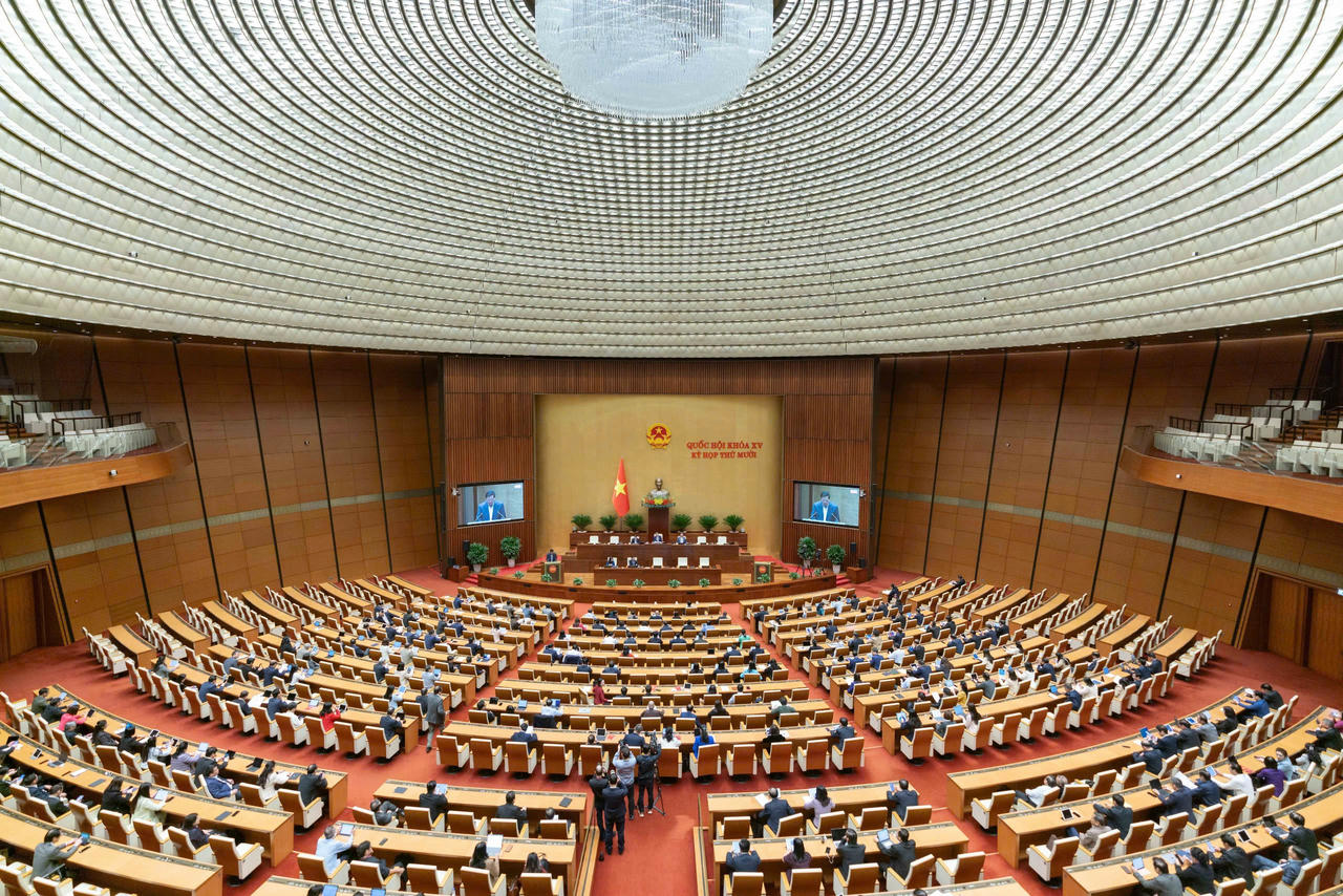 Quang cảnh phiên họp sáng 4/11. (Ảnh: quochoi.vn)