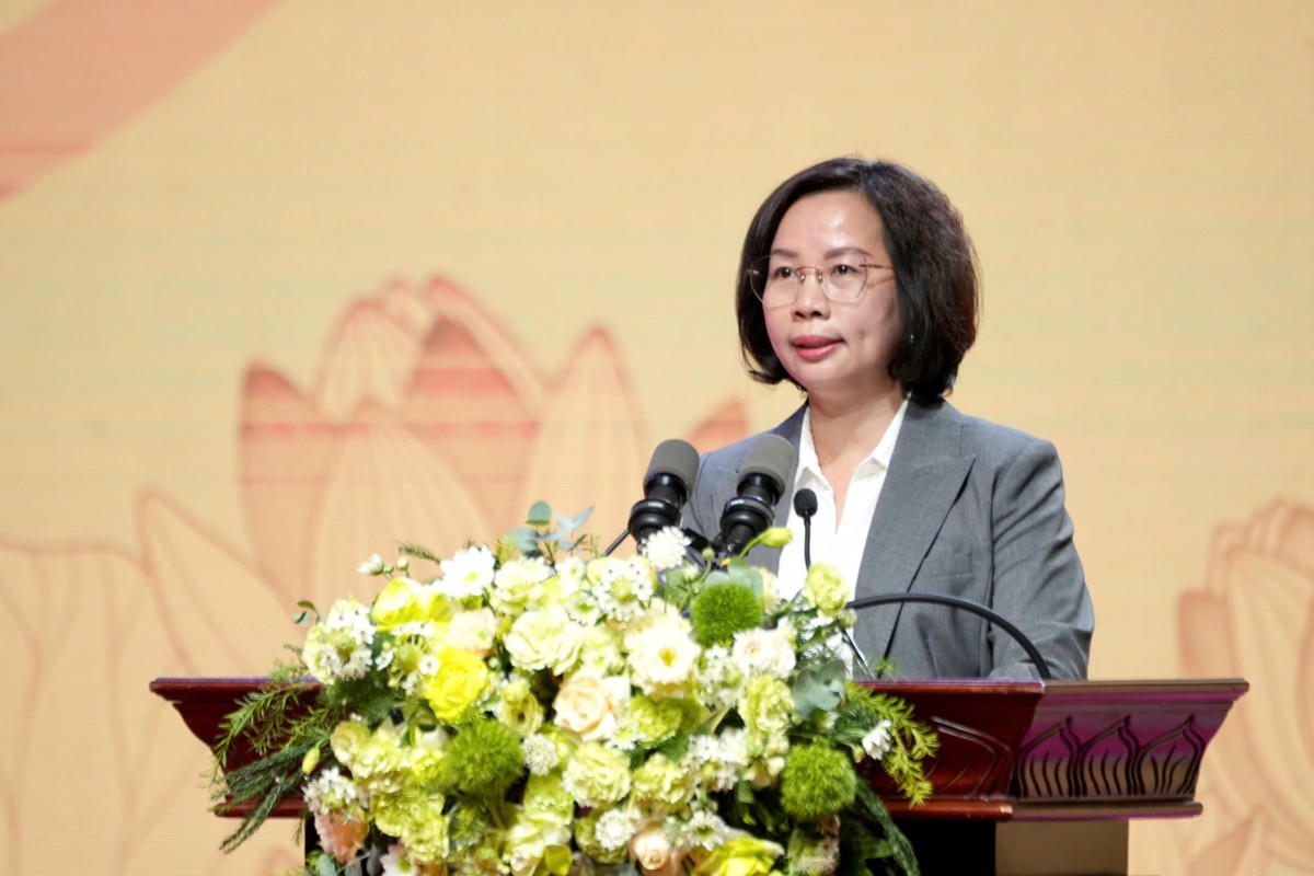 Phó Chủ tịch Thường trực Ủy ban MTTQ Việt Nam TP Hà Nội Bùi Huyền Mai phát biểu tại chương trình.