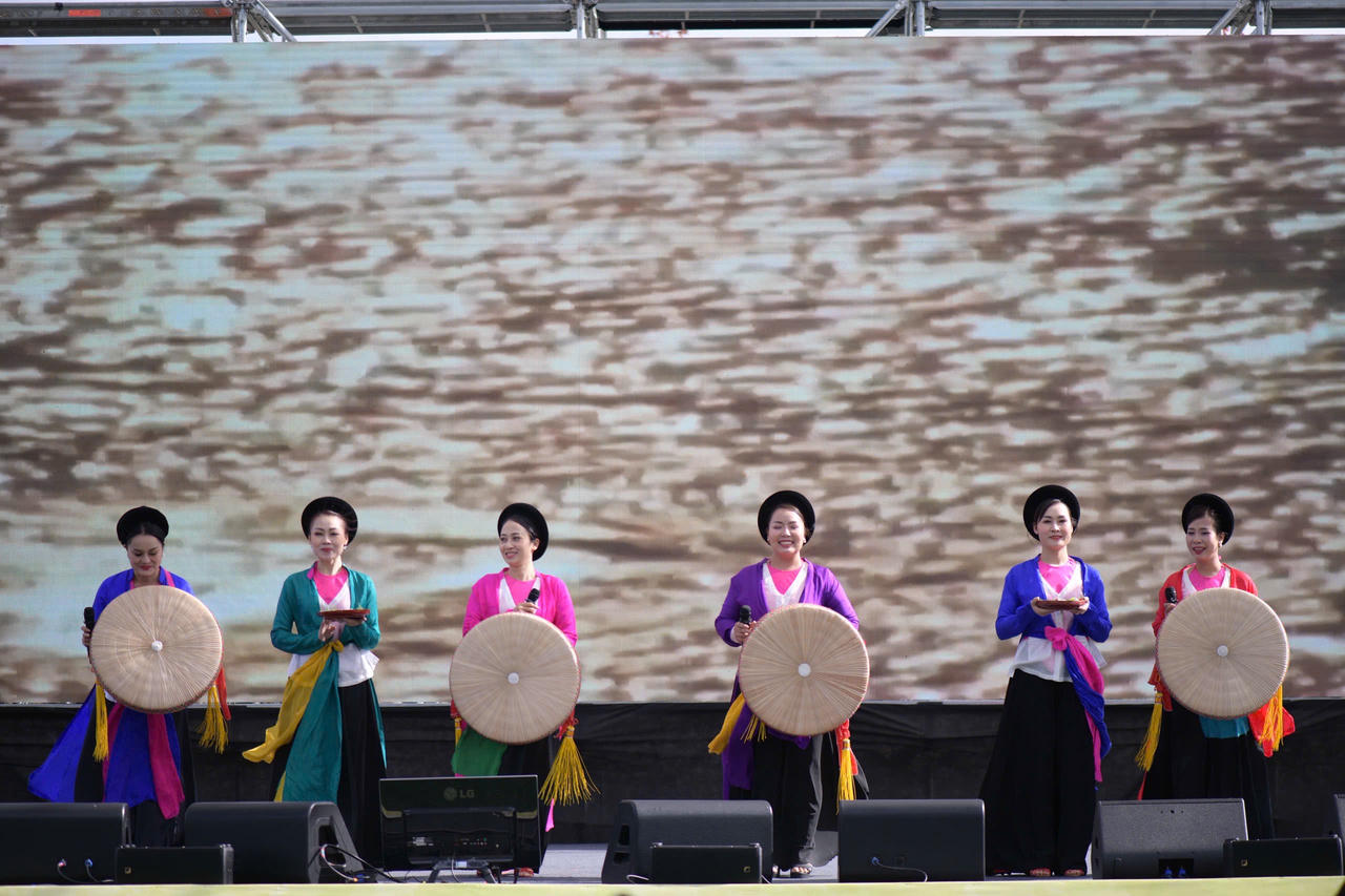 Các tiết mục nghệ thuật góp phần quảng bá bản sắc văn hóa Việt Nam tại Hàn Quốc.