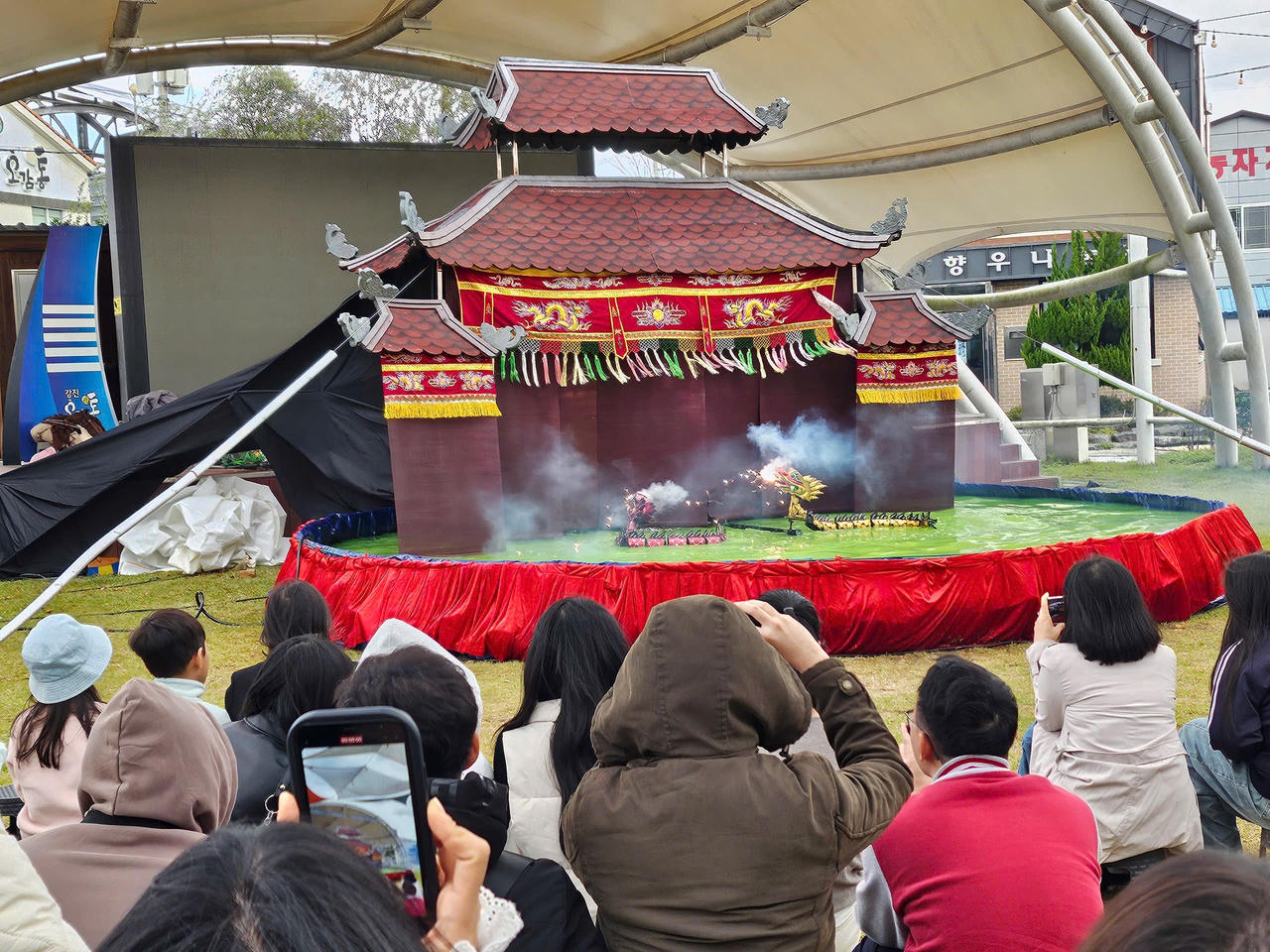 Nghệ thuật Múa rối nước lần đầu tiên được biểu diễn ở Gangjin.