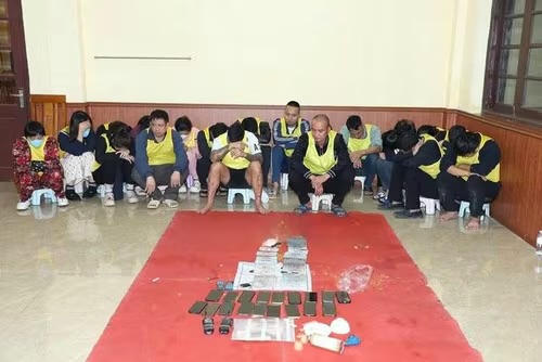 Triệt phá xới bạc, bắt giữ 21 đối tượng nam, nữ tại Ninh Bình