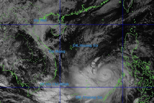 Bão số 13, giật cấp 17 'hoành hành' trên Biển Đông