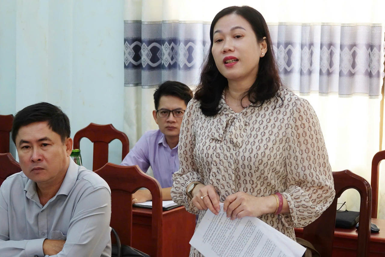 Phó Giám đốc Sở Nội vụ tỉnh An Giang Nguyễn Hoàng Minh Thư phát biểu tại buổi làm việc.