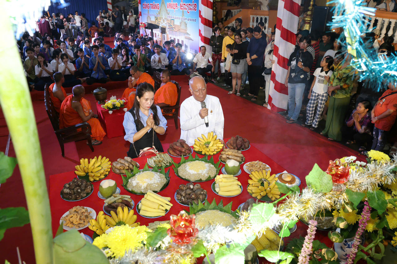 Đặc sắc Lễ cúng Trăng của đồng bào dân tộc Khmer