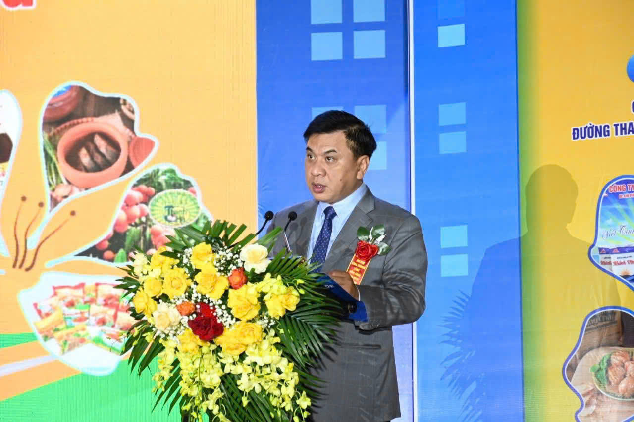 Phó Cục trưởng Cục Xúc tiến thương mại (Bộ Công Thương) Lê Hoàng Tài phát biểu taị Lễ khai mạc.