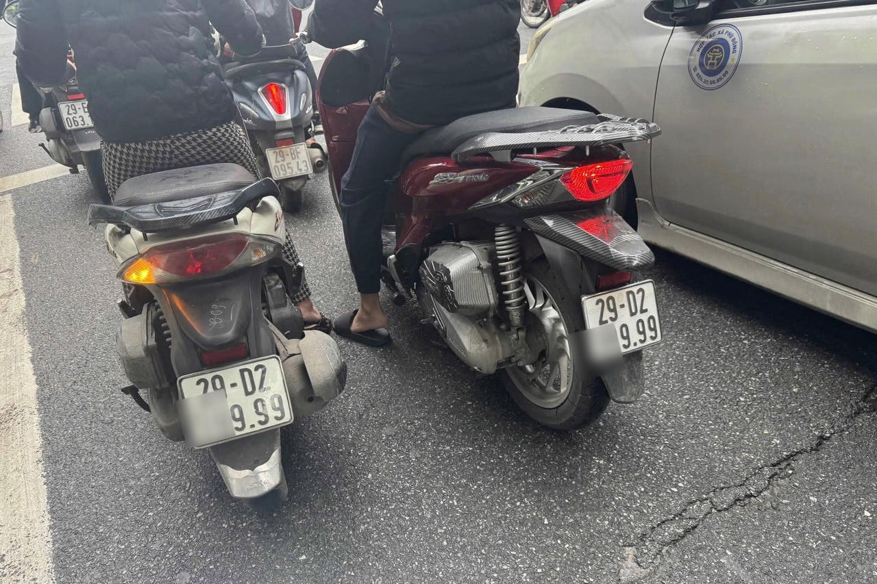 Xử phạt một nữ tài xế vụ 2 xe SH trùng biển số xuất hiện trên đường phố Hà Nội