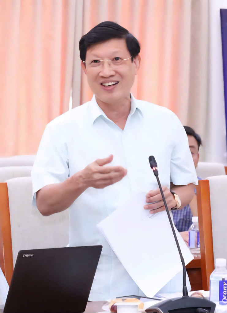 NGƯT - PGS.TS Đào Đăng Phượng phát biểu ý kiến
tại Hội nghị góp ý dự thảo Luật Giáo dục đại học sửa đổi.