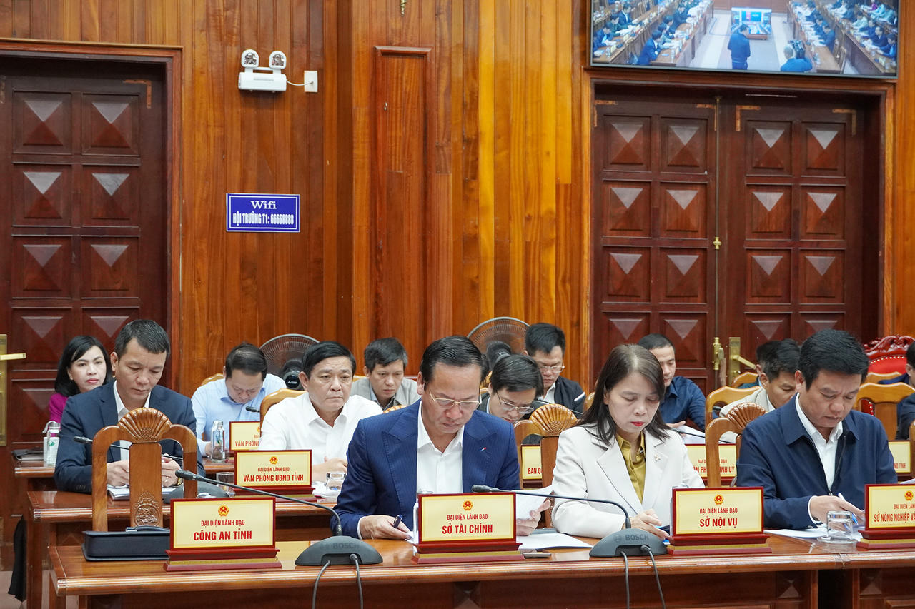 Các đại biểu tham dự phiên họp.