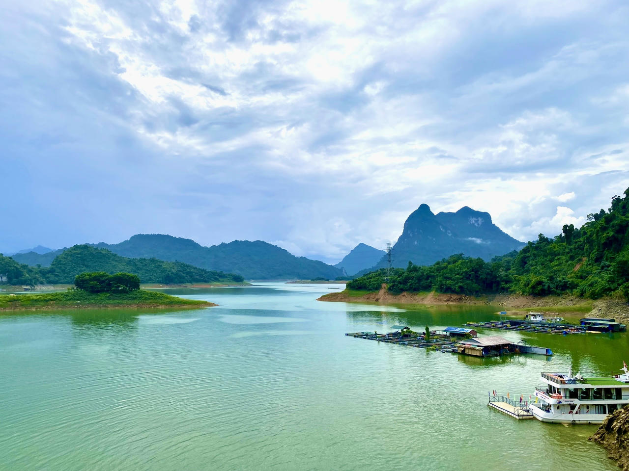 Hồ Na Hang - Tuyên Quang. (Ảnh: Lê Hanh)