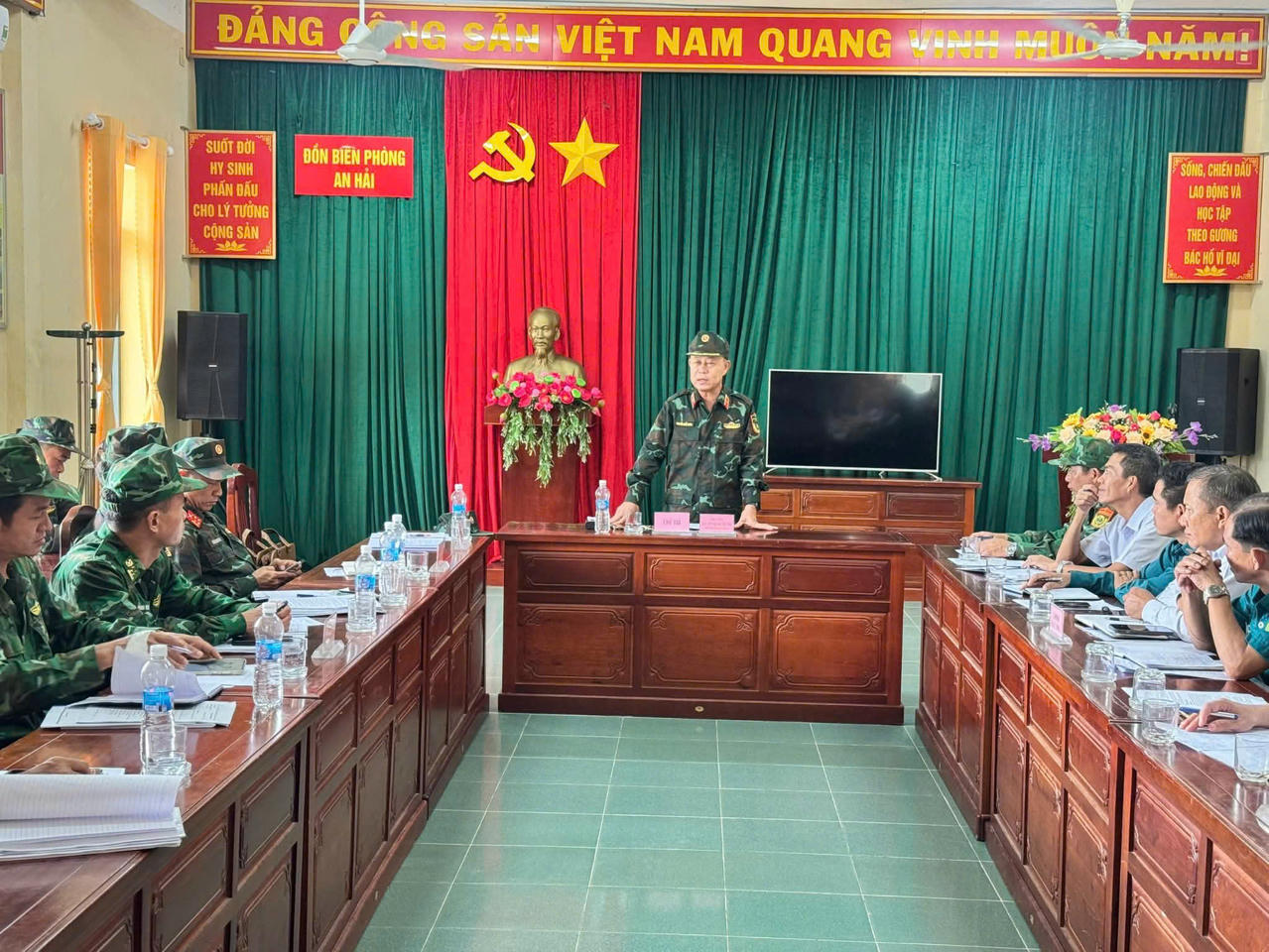 Bộ Tư lệnh Quân khu 5 thành lập Sở Chỉ huy phòng chống thiên tai, tìm kiếm cứu nạn tại tỉnh Đắk Lắk.