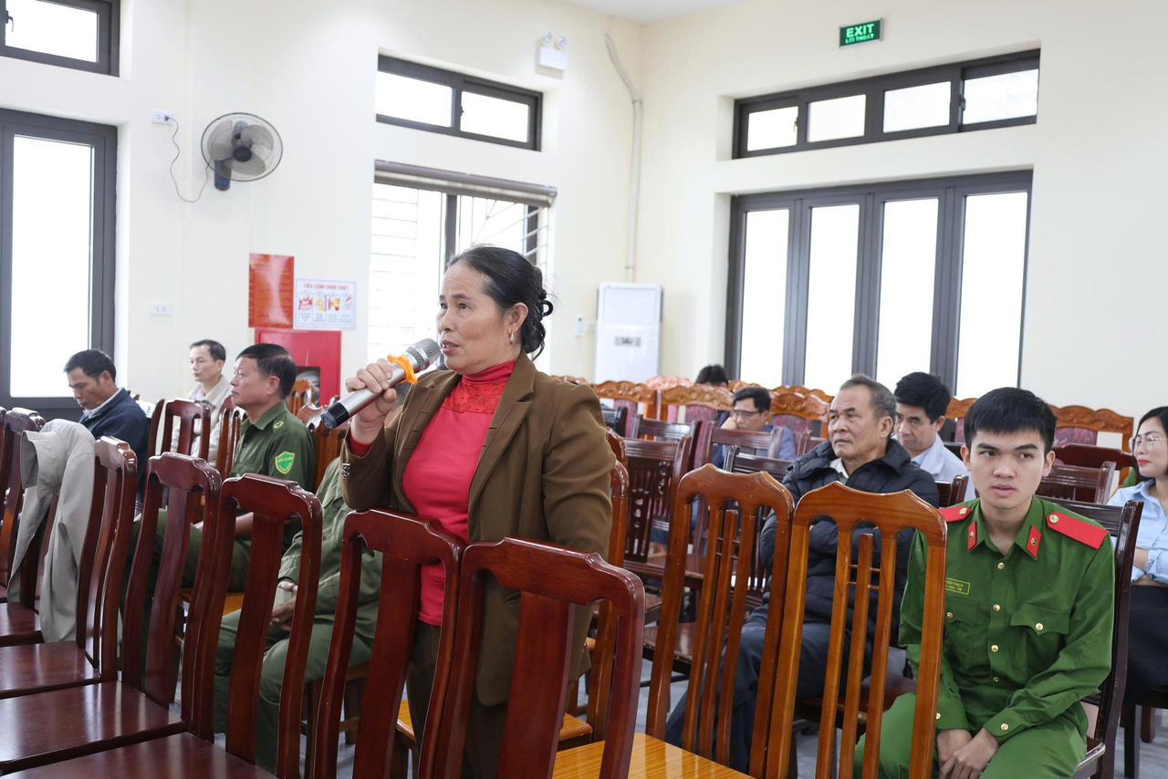 Các đại biểu phát biểu ý kiến tại hội nghị.