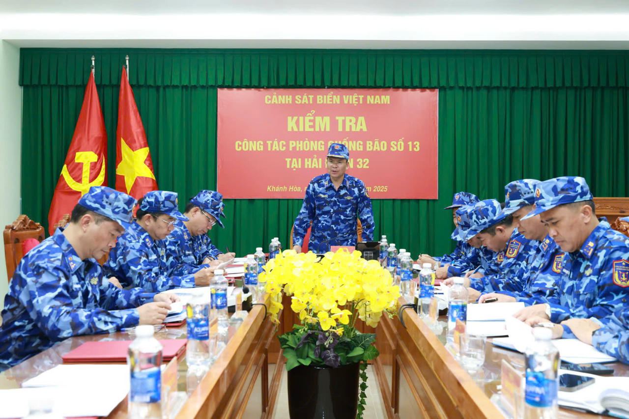 Thiếu tướng Lê Đình Cường phát biểu kết luận tại buổi làm việc