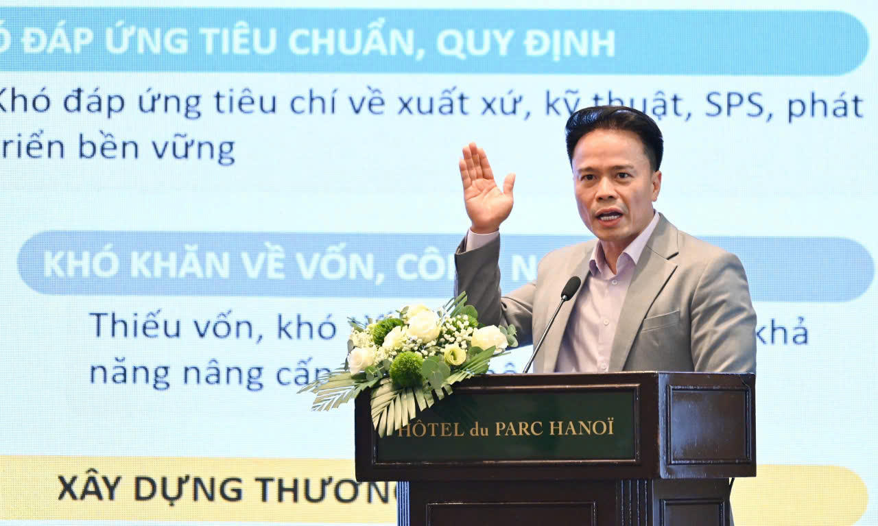 Ông Ngô Chung Khanh - Phó Vụ trưởng Vụ Chính sách thương mại đa biên, Bộ Công Thương chia sẻ những lợi ích của các chủ thể khi tham gia hệ sinh thái FTA.