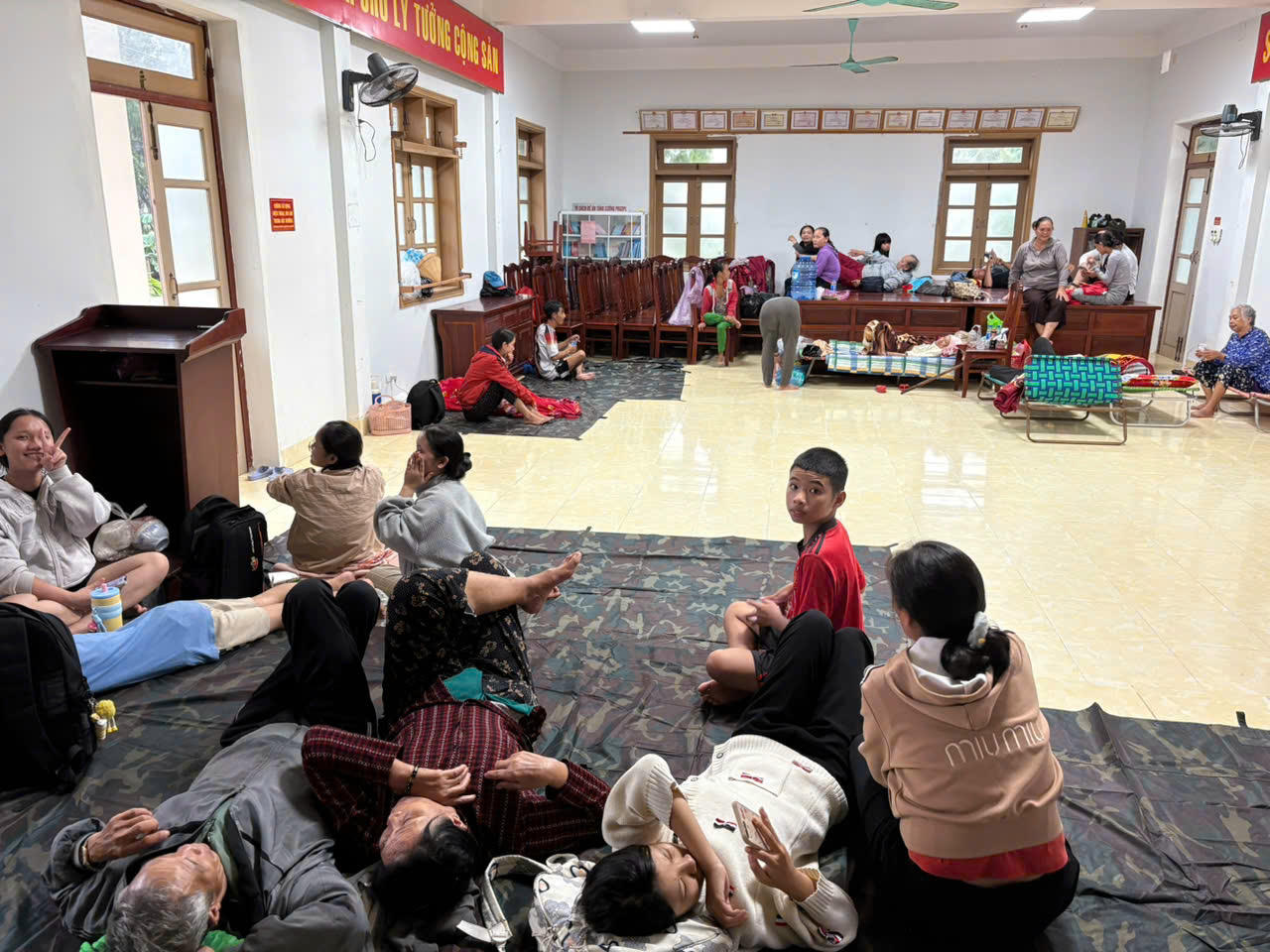 Biên phòng Đắk Lắk bố trí nơi trú bão an toàn cho người dân.