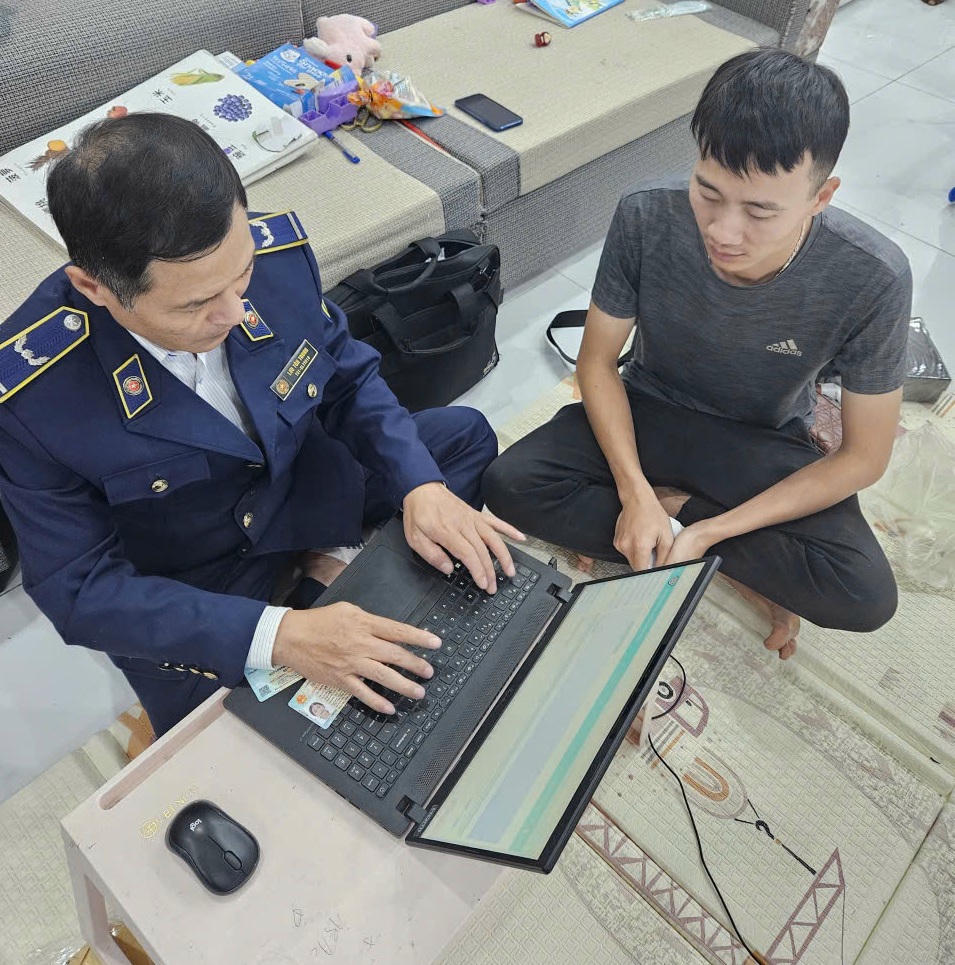 Lực lượng QLTT TP Hà Nội luôn coi TMĐT là lĩnh vực trọng tâm, rủi ro cao, cần được kiểm tra, giám sát thường xuyên. (Ảnh minh họa)