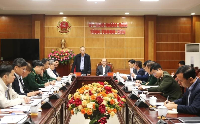 Thứ trưởng Bộ NN&amp;MT Phùng Đức Tiến phát biểu tại buổi làm việc.