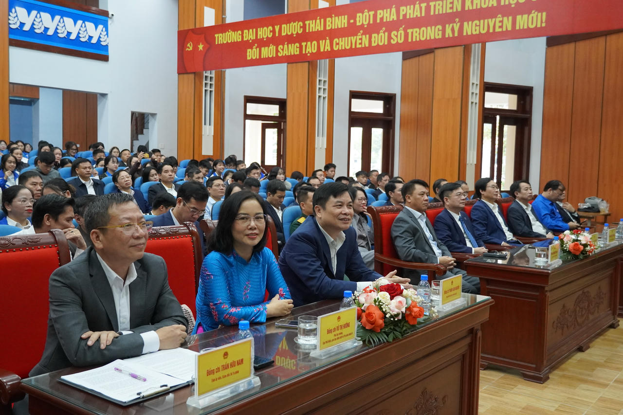 Lễ hưởng ứng Ngày PLVN có sự tham gia của các lãnh đạo các sở, ban, ngành, đoàn thể, địa phương và đông đảo cán bộ, công chức, viên chức, học sinh, sinh viên.