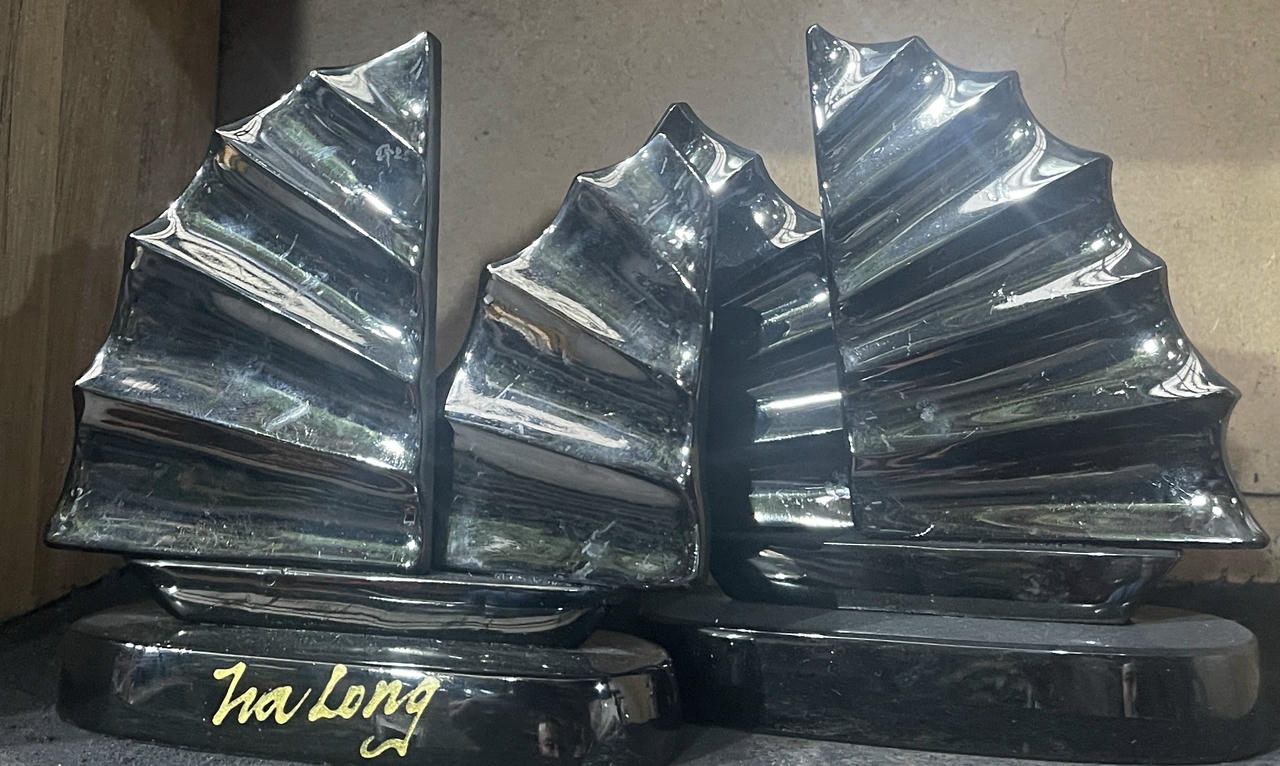 Cần thêm “cú hích” để “thổi lửa” cho nghề điêu khắc mỹ nghệ than đá tại Quảng Ninh - Bài 2: Tuân thủ pháp luật, chủ động chuyển đổi, định hướng tương lai