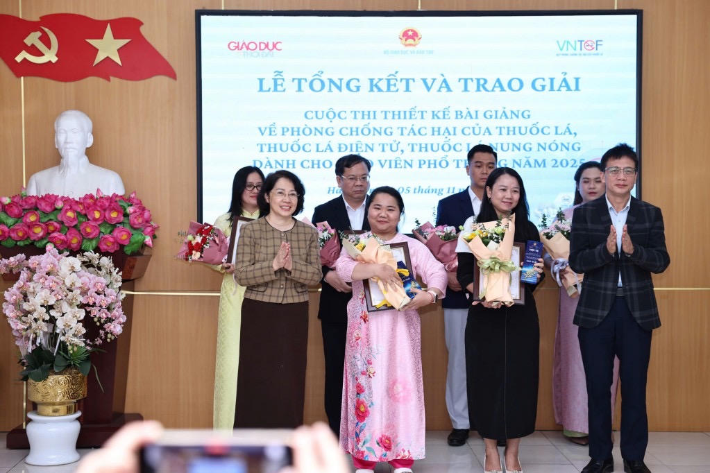 Giáo viên - người tạo những ‘liều vaccine’ giúp học sinh bảo vệ mình trước khói thuốc