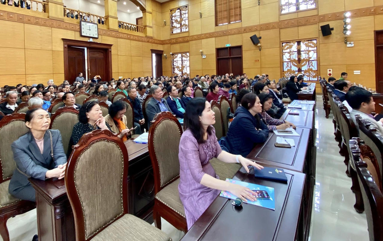 Toàn cảnh buổi Lễ phát động&nbsp;phát động hưởng ứng "Ngày Pháp luật nước Cộng hòa xã hội chủ nghĩa Việt Nam" năm 2025 tại phường Tây Hồ. (Nguồn: PV)