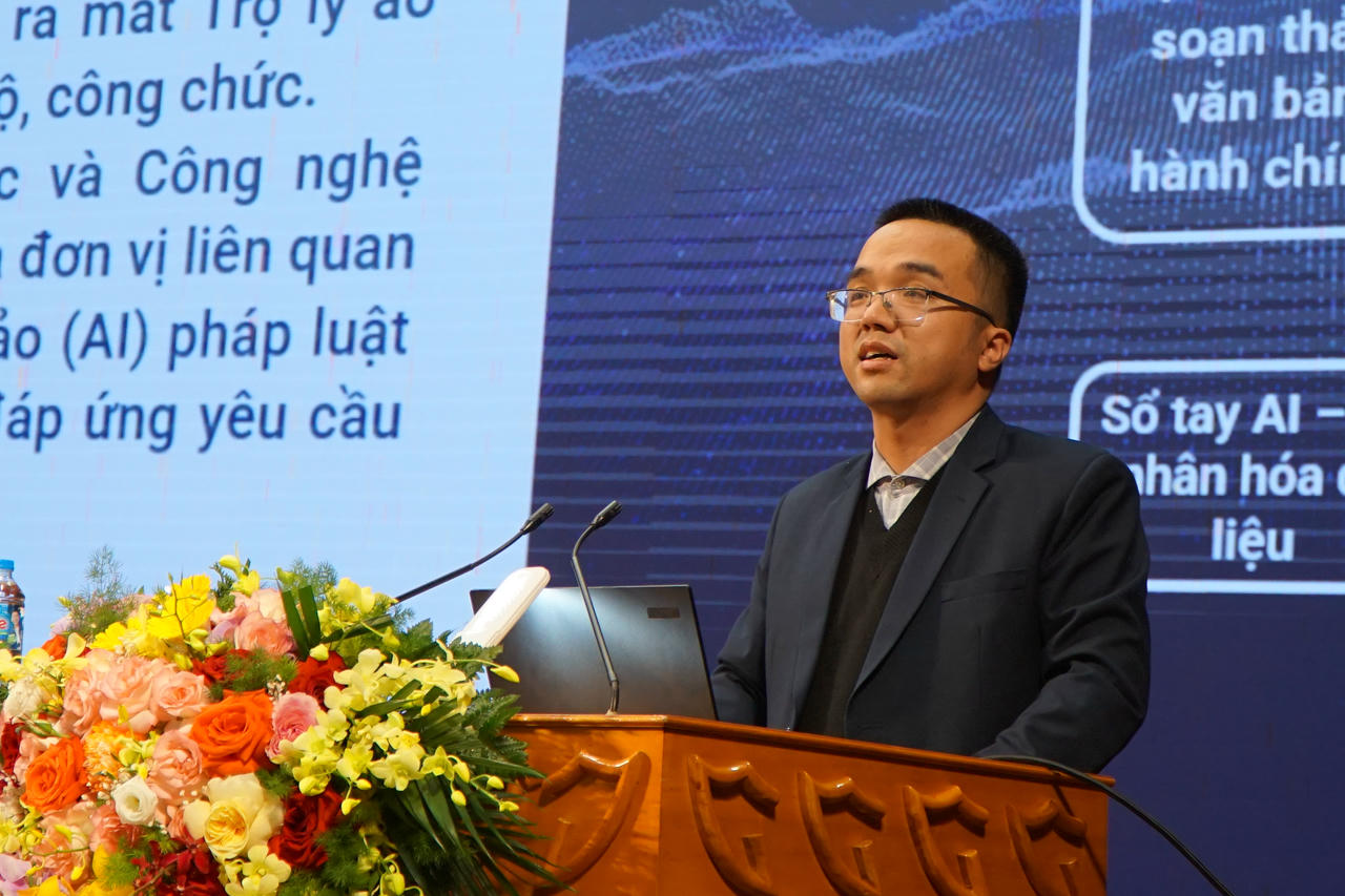 Ông Nguyễn Giang Tuấn, đại diện Sở Khoa học và CN trình bày tại buổi lễ.