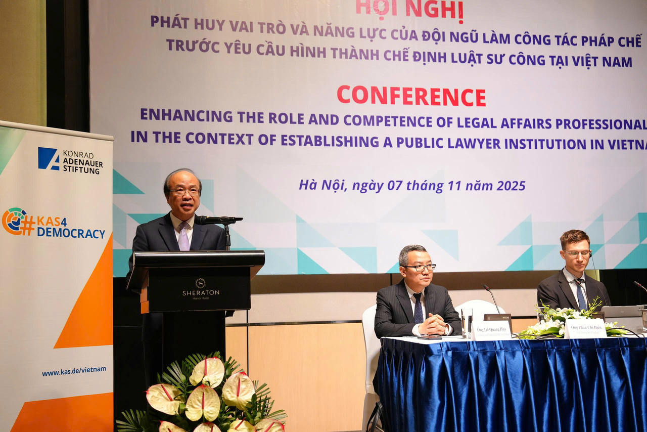 Hình thành chế định luật sư công - Phát huy vai trò, năng lực của đội ngũ làm công tác pháp chế