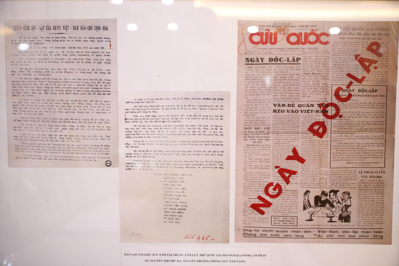 Mỗi tài liệu, hiện vật được tiếp nhận là biểu tượng của lòng tôn kính, trách nhiệm và sự tri ân của các thế hệ đối với Chủ tịch Hồ Chí Minh (Ảnh: Bộ VHTT&amp;DL). 