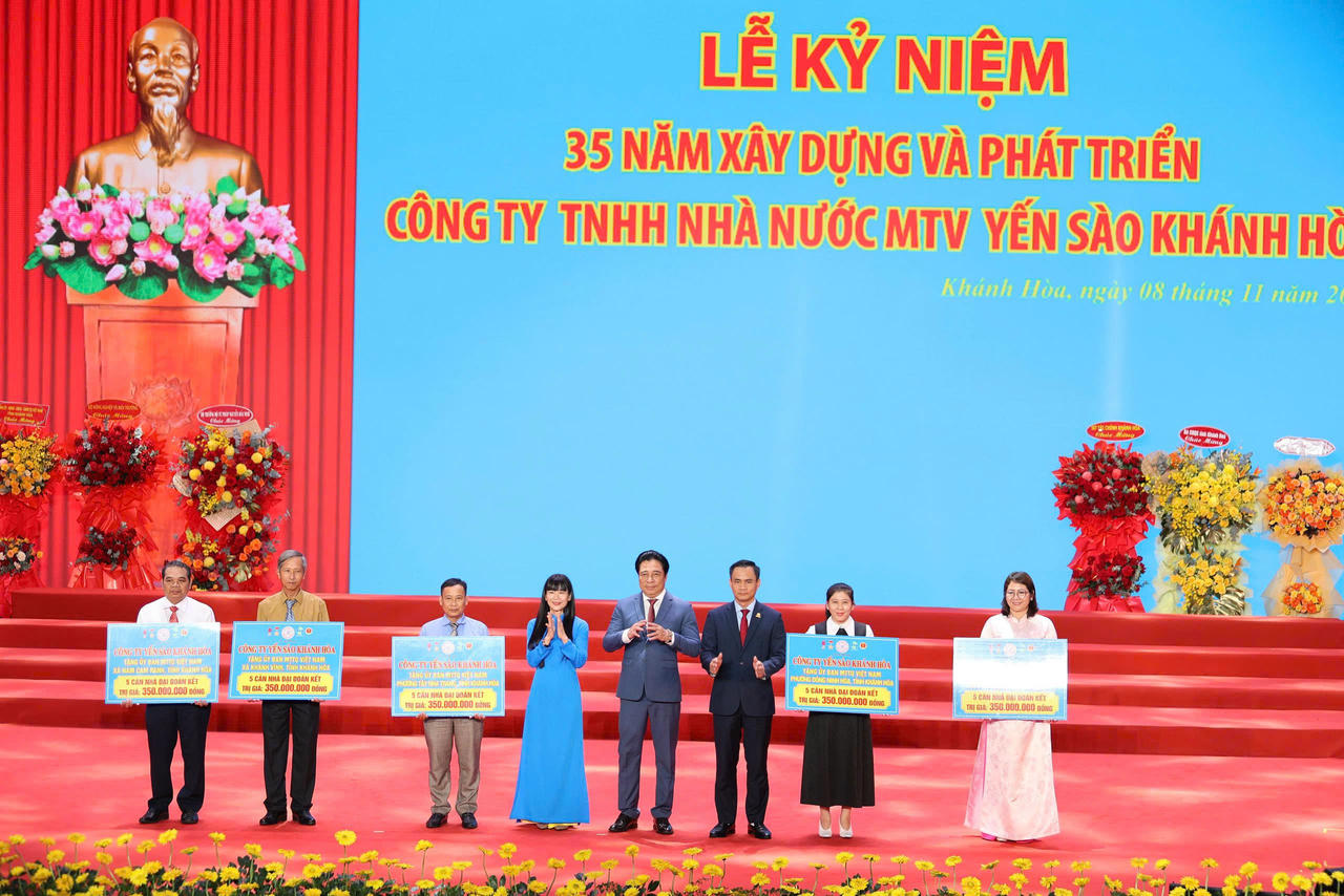 Công ty Yến sào Khánh Hòa kỷ niệm 35 năm ngày thành lập